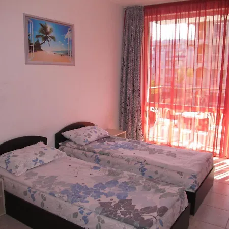 And In Cote D'azure Apartment