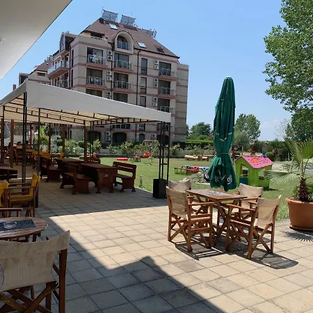 And In Cote D'azure Apartament